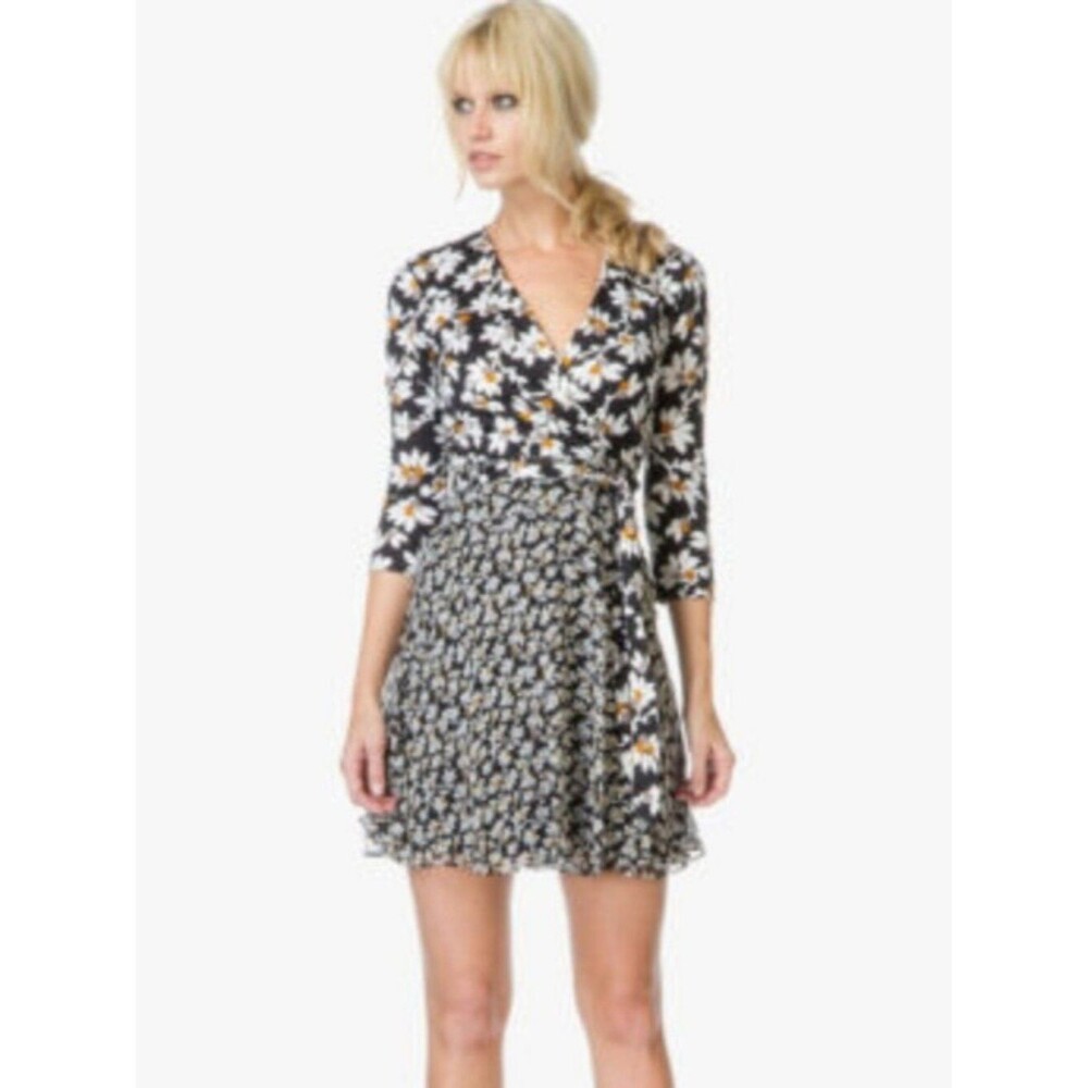 Diane von Furstenberg DVF Irina Berlin Meadow Floral Silk Wrap Dress 2 NWOT